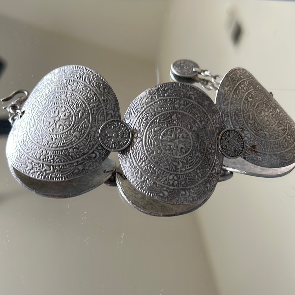 Bold Medellin bracelet